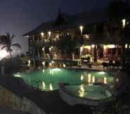 Kolam Renang 5 Sea Rock Hotel