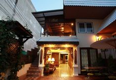 外部的 2 Rich Lanna House