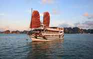 Điểm tham quan lân cận 6 Halong Royal Palace Cruise