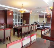 ร้านอาหาร 5 Dien Luc Bai Chay Hotel