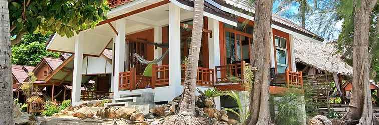 Lobby Hut Sun Bungalows