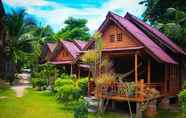 Luar Bangunan 3 Hut Sun Bungalows