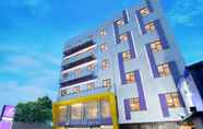 Exterior 2 Verse Lite Hotel Gajah Mada