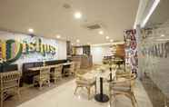 Bar, Kafe, dan Lounge 6 Verse Lite Hotel Gajah Mada