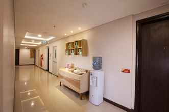 Lobi 4 Verse Lite Hotel Gajah Mada