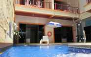 Kolam Renang 7 MT Hotel Patong (SHA Certified)