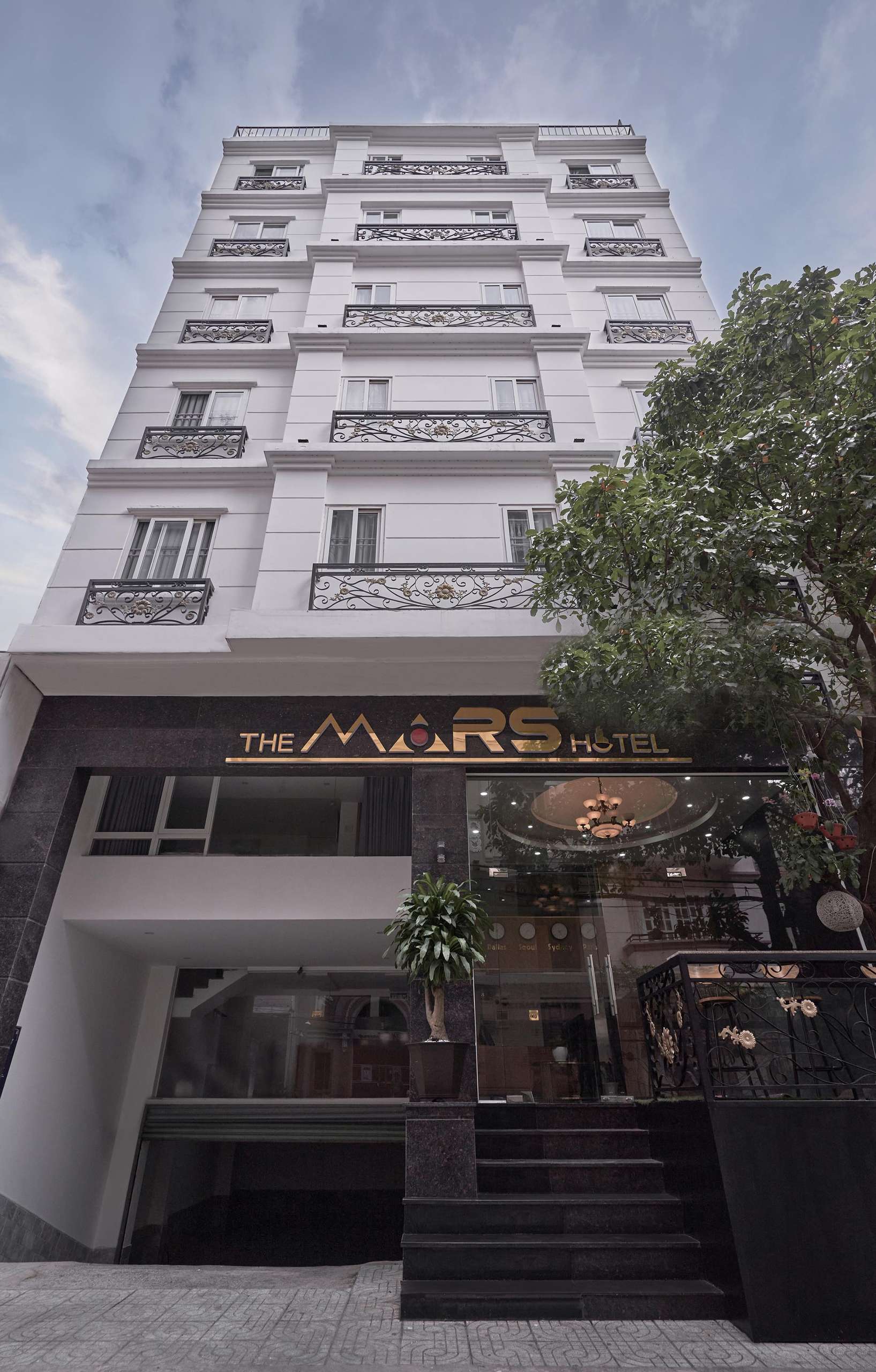 The Mars Hotel Saigon Airport - Khách sạn bình dân gần sân bay Tân Sơn Nhất