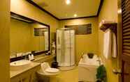 In-room Bathroom 4 Kanok Buri Resort