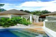 Kolam Renang Alfheim Pool Villa Resort