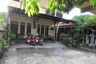 Exterior Radhea Homestay