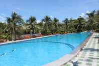 Kolam Renang GM Doc Let Beach Resort & Spa