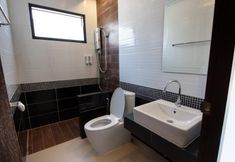 Toilet Kamar 5 Aonang Oscar Pool Villa 