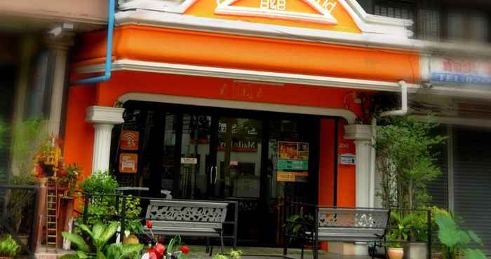 Luar Bangunan Around The World Bed & Breakfast