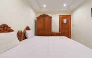 Kamar Tidur 6 Golden View Hotel