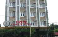 Bangunan 2 CREW EXPRESS Hotel