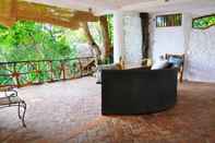 Lobby Balinghai Beach Resort