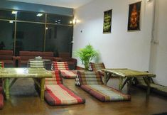 Lobby 2 Baan Kai Hostel
