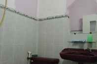 Phòng tắm bên trong Thanh Phong Hotel