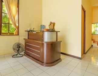 Lobi 2 OYO 1684 Marina Suite Apartment Bali