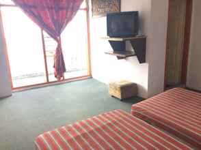 Bedroom 4 Comfort Room at Batang Sianok Hotel (JF2)