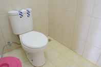 Toilet Kamar Elegant Room at Dessy Guest House (DJ1)