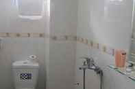 In-room Bathroom Thanh Son Noi Bai Airport Hotel