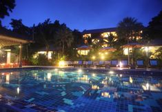 Swimming Pool 6 Palm Coco Mantra
