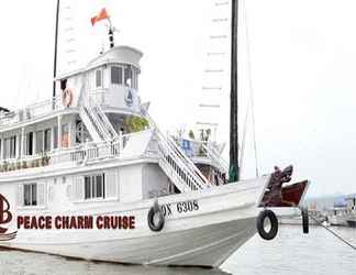 Bên ngoài 2 Peace Charm Cruise 2