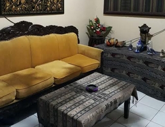 Lobi 2 Family Room near Pondok Kelapa Town Square (NK2)