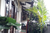 Ruang untuk Umum Family Room near Pondok Kelapa Town Square (NK2)