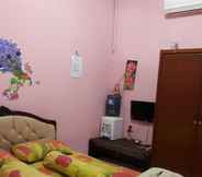 Bedroom 4 Family Room near Pondok Kelapa Town Square (NK2)
