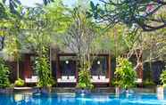 Swimming Pool 3 Jambuluwuk Oceano Seminyak Hotel