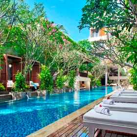 Swimming Pool 1 Jambuluwuk Oceano Seminyak Hotel, Hotel Nostimo Greek Grill