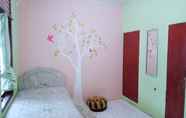 ห้องนอน 2 Female Room Only at Sawahan Timur (TAH)