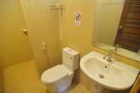 Toilet Kamar Kantiang Bay View Resort