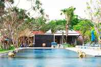 สระว่ายน้ำ Andalay Boutique Resort