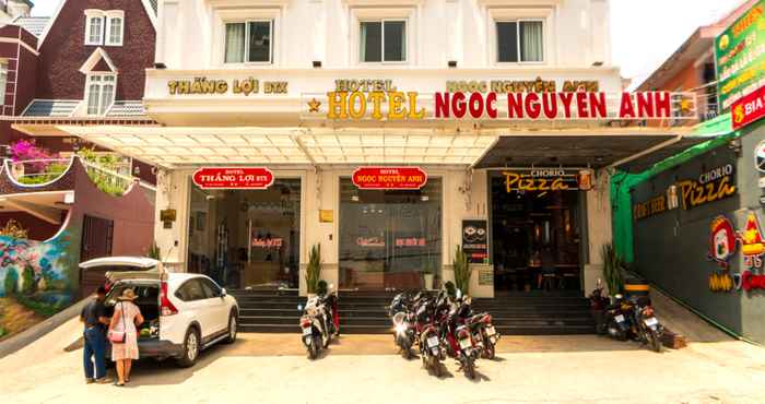 Bên ngoài Ngoc Nguyen Anh Hotel