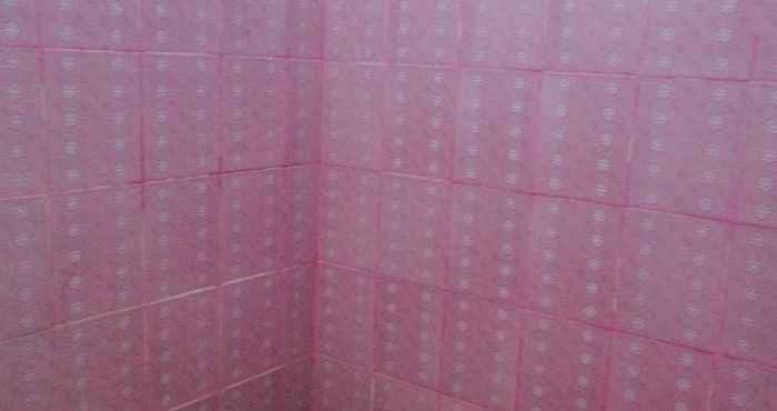 In-room Bathroom Cozy Room near Minangkabau International Airport (RTN)