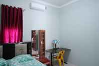 Bedroom Comfy Room near Minangkabau International Airport (EBY)