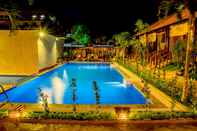 สระว่ายน้ำ Bien Xanh Hotel (Blue Ocean Hotel)