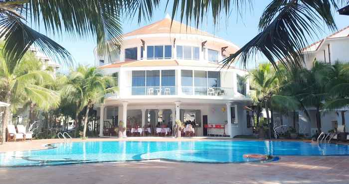 Swimming Pool Pacific Beach Resort