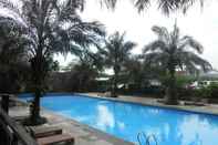 Swimming Pool Indoluxe Rent Apartment Bekasi