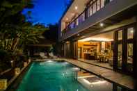 สระว่ายน้ำ Bali Holiday Villa - La Mer