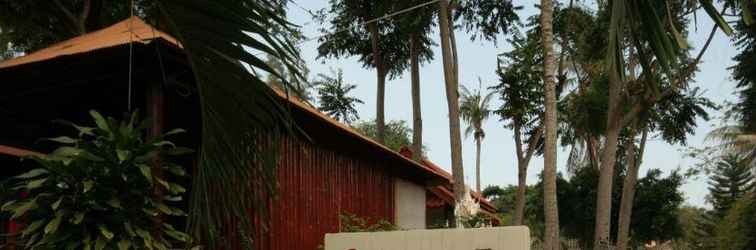 Lobi FantaSea Bungalows