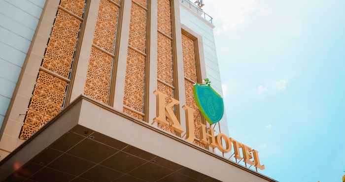 Bên ngoài KJ Hotel Yogyakarta