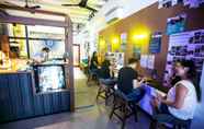 Bar, Cafe and Lounge 6 Draper Startup House for Entrepreneurs @ Singapore