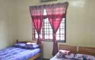 Kamar Tidur 2 Z & R Homestay 1