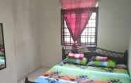 Kamar Tidur 7 Z & R Homestay 1