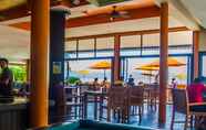 Restaurant 6 Sunset Beach Club