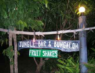 Exterior 2 Jungle Bar & Bungalow